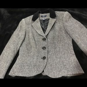 Gray blazer